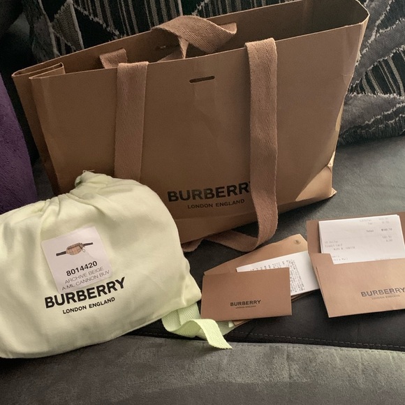 Tan Burberry Fanny Pack - Picture 4 of 4